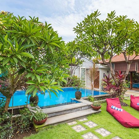 Villa Diamond ซานูร์ ภายนอก รูปภาพ